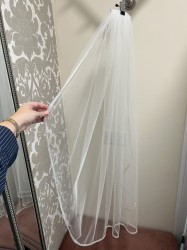 Diamanté and pearl trim veil 