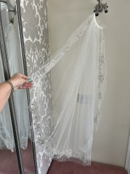 Ivory and silver fingertip veil