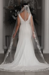 Stunning long lace appliqué veil 